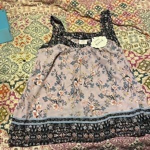 Knox rose tank top! Flows and silky! New with tags!